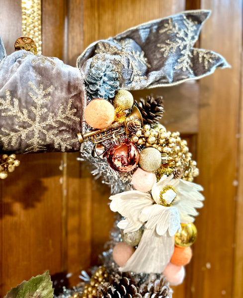 Corn Husk Angel Bauble Wreath