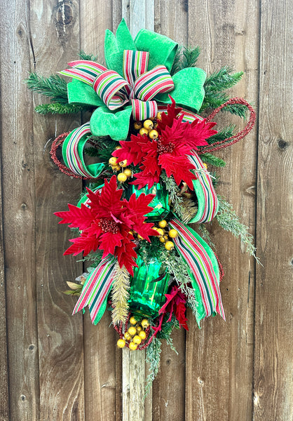 40”x22” Elegant Red & Green Teardrop Wreath